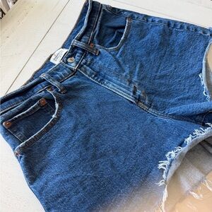 Abercrombie & Fitch High Rise Denim Shorts*curve love* size 28/6